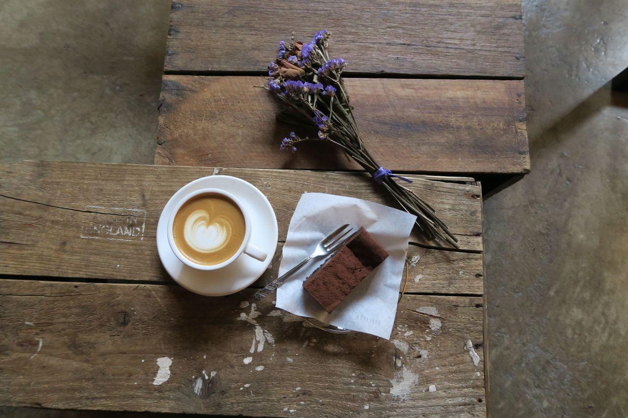 Itaewon Cafe r.about